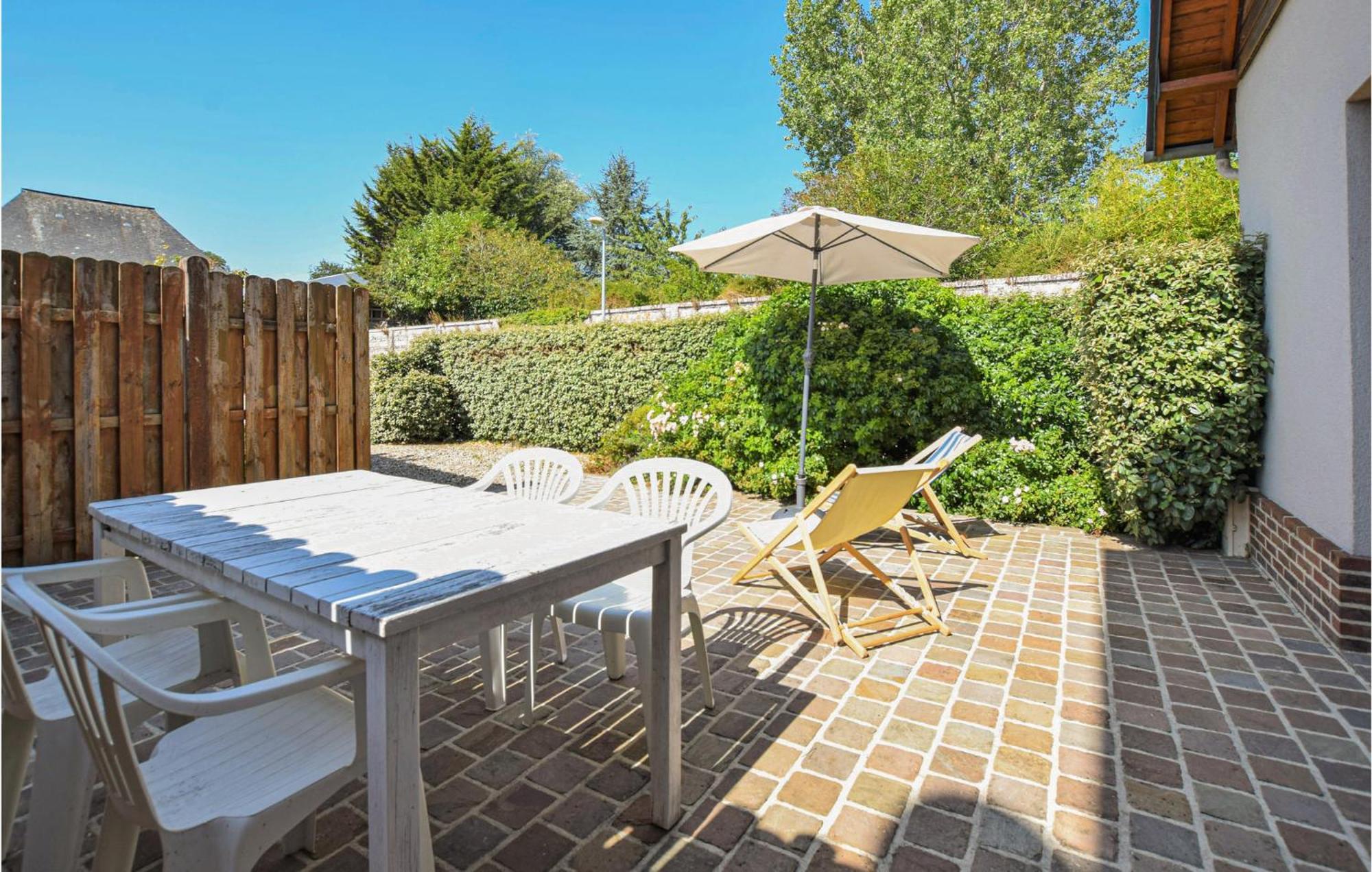 Beautiful Home In Le Bourg-Dun With Kitchen Szoba fotó